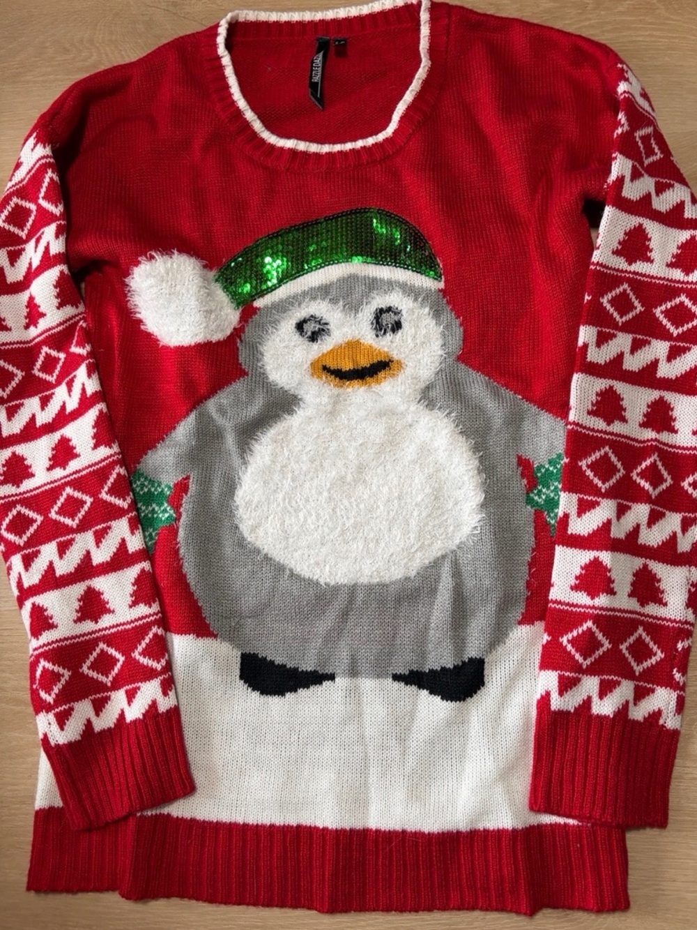 Razzle Dazzle Penguin Sequin Ugly Christmas Sweater M